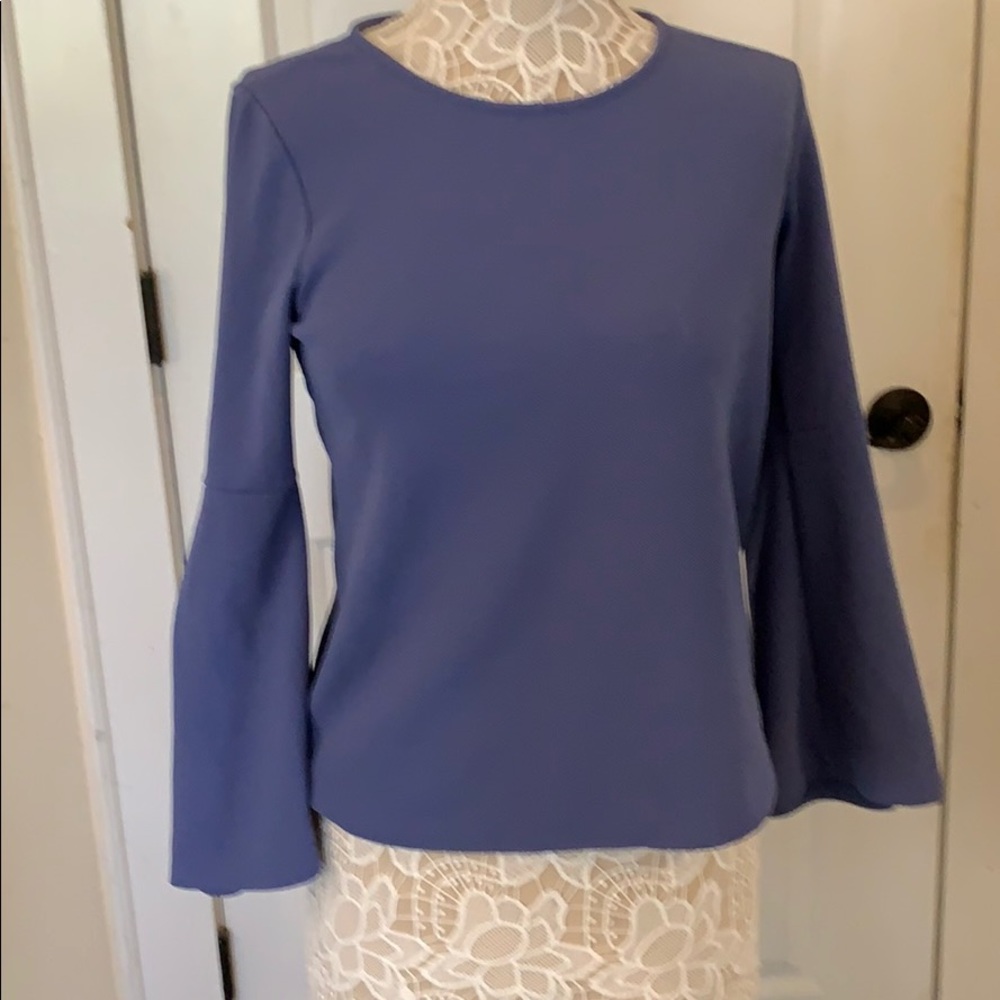 Top Bell sleeves
